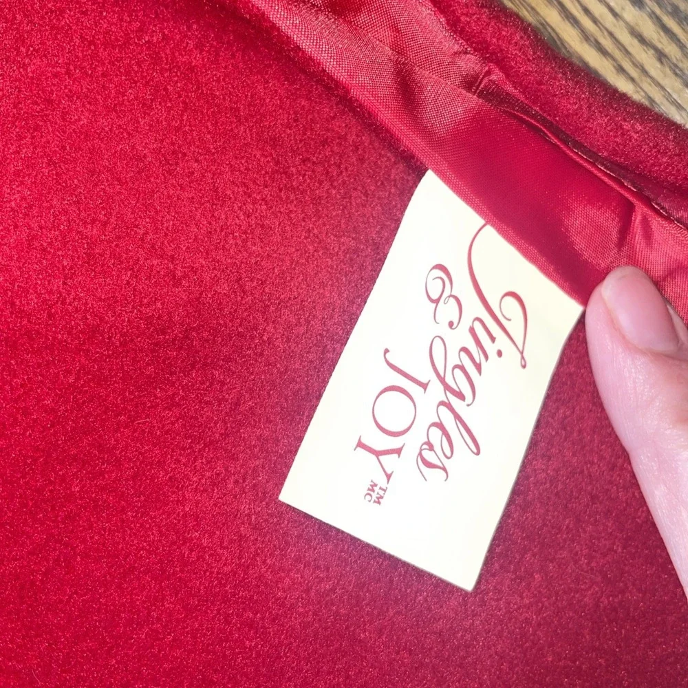 50 BEAUTIFUL Jingles & Joy Tree skirt, looped yarn embroiderybranches and leaves
